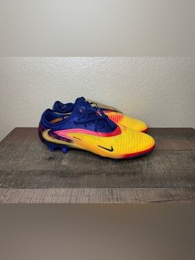 Nike Phantom 6 Low Elite FG “Erling Haaland” 
- Size 7.5 Men / 9 Women.